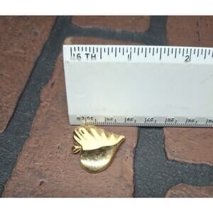 VTG Trifari Gold Tone Heart Pendant Necklace